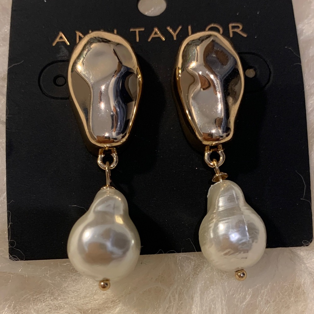 Ann Taylor Gold and White Pearl Earrings - Picture 5 of 6